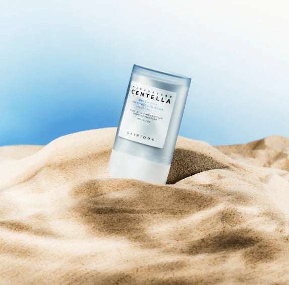 SKIN1004 - Magascar Centella Hyalu-Cica Silky-Kit Sun Stick SPF50+ Pa++++